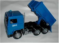 THW ModelleVolvo Kipper Bruder